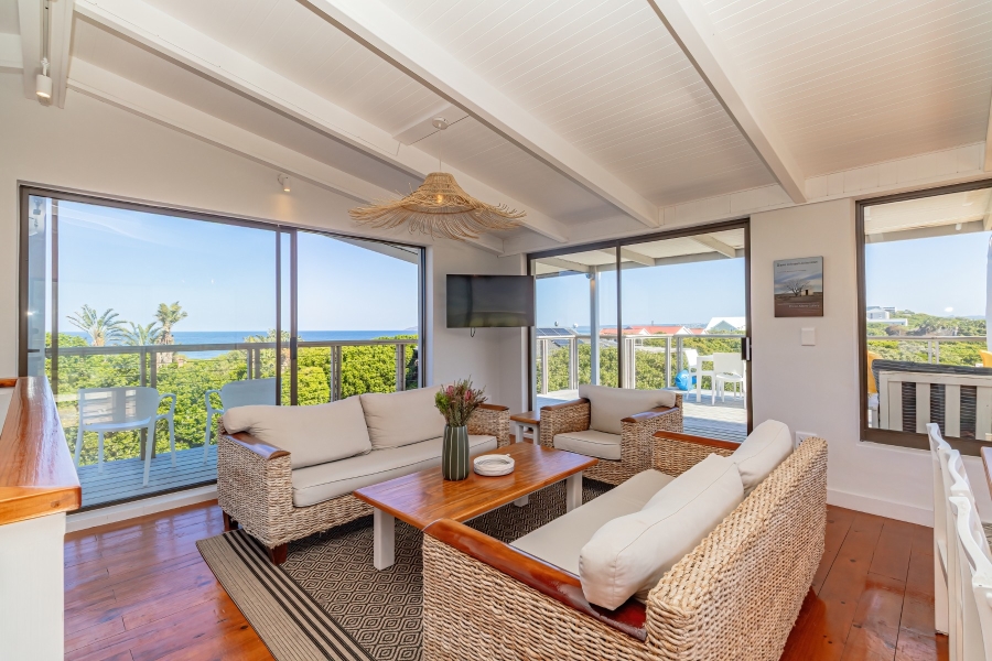 4 Bedroom Property for Sale in Keurboomstrand Western Cape